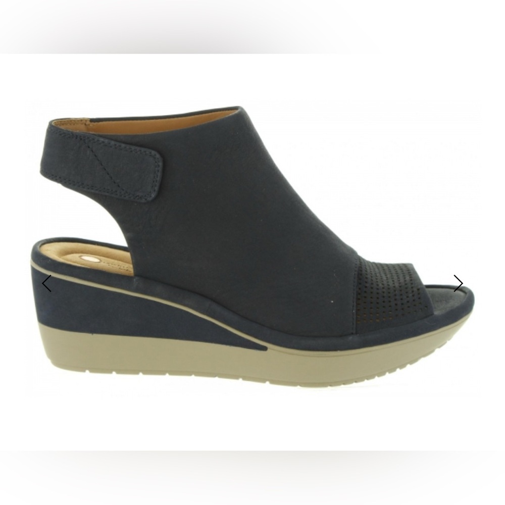 NEW Unstructured by Clark’s Women's Navy Nubuck Wedge Sandals sz 7
